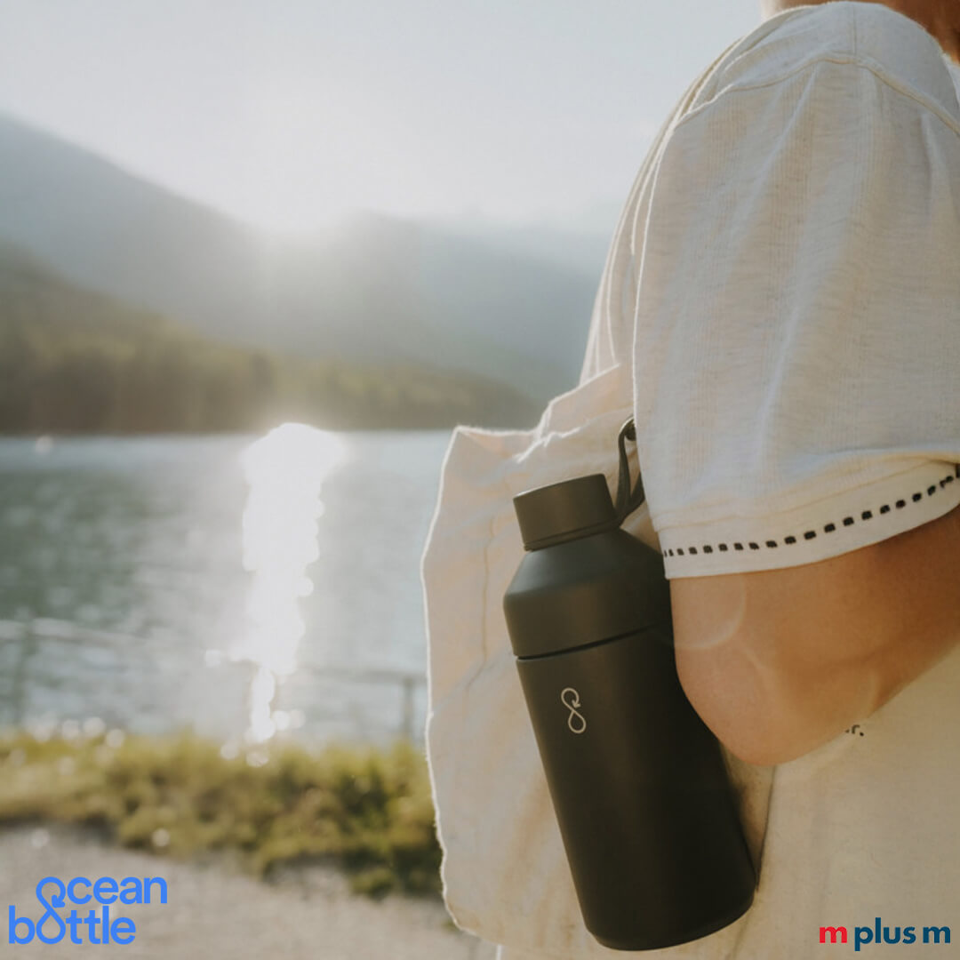 Ocean Bottle 750 ml mit breiter Öffnung - ideal für Eiswürfel und größeres Obst