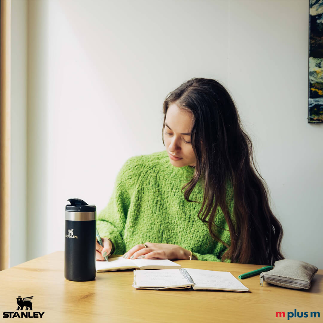 Schwarzer Stanley Aerolight Transit 350 Thermobecher aus Edelstahl, doppelwandig vakuumisoliert, auslaufsicher und spülmaschinenfest, hochwertig mit Logo bedrucken