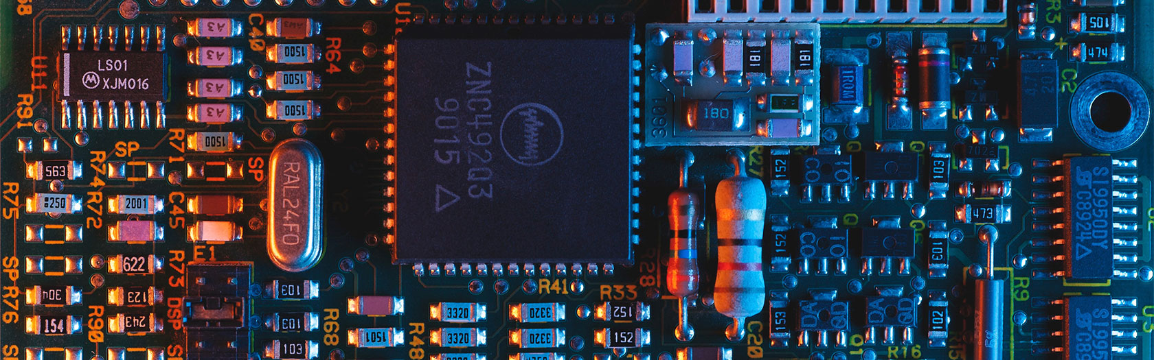 5-in-1 Ladekabel mit Leucht-Logo - Banner 