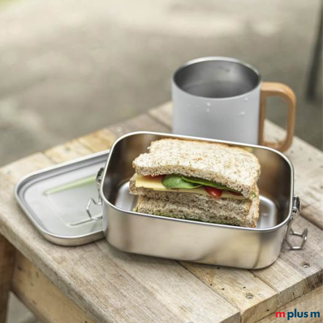 Titan Lunchbox aus recycling Edelstahl befüllt