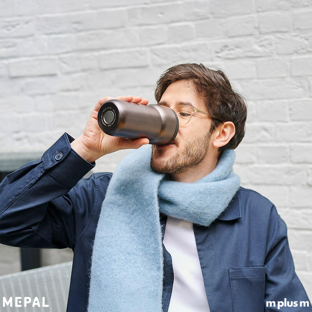 Stilvoller Thermobecher Ellipse von Mepal – perfekt für Kaffee-Genuss unterwegs, handwaschfreundlich und spülmaschinengeeigneter Deckel