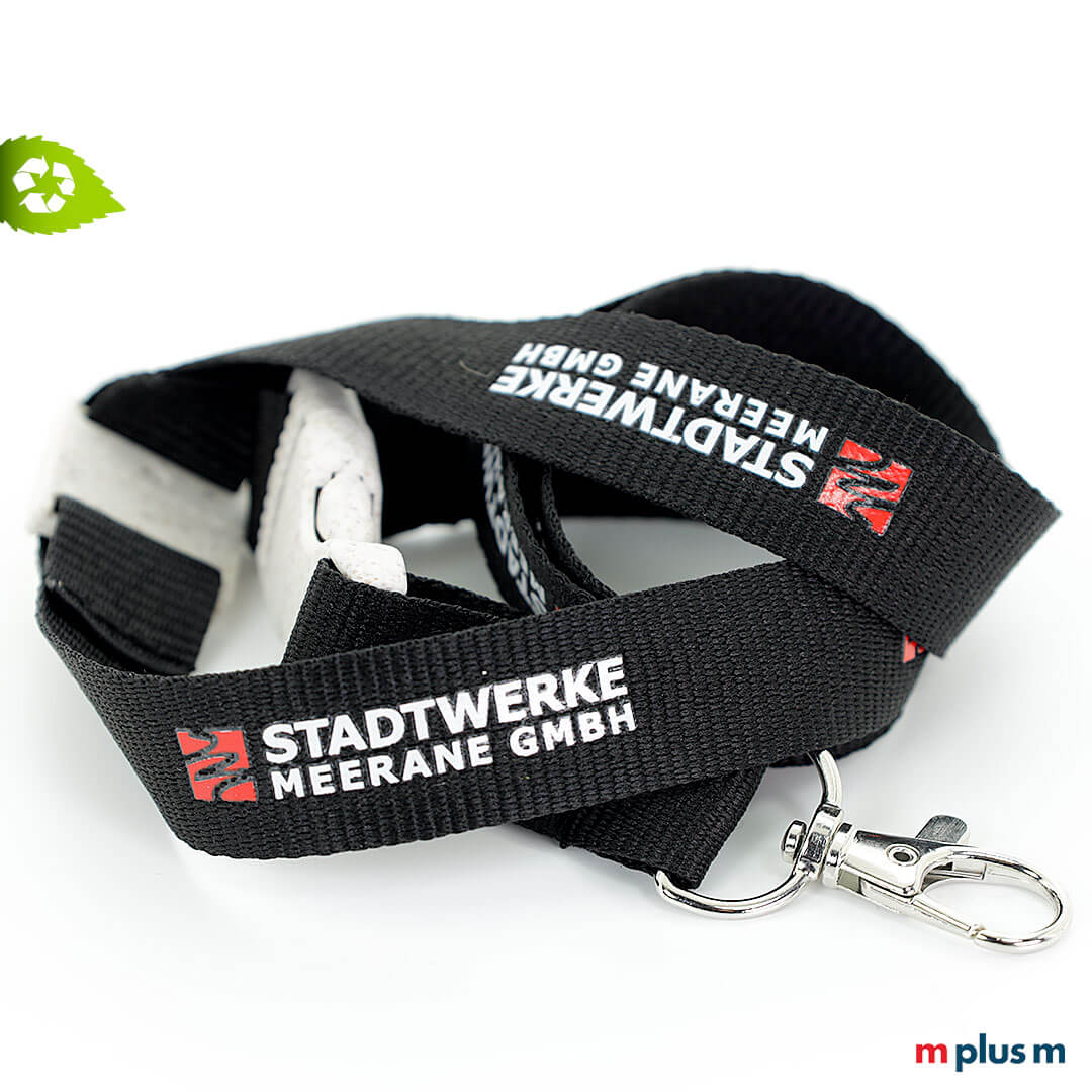 Schwarzes Recycling Lanyard aus PET Flaschen mit 2 farbigem Logo Druck als Werbeartikel