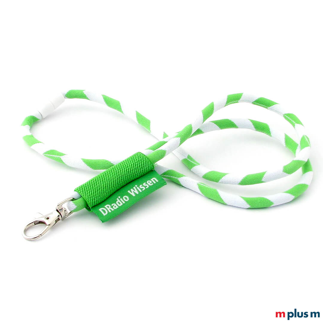 Grünes Kordel Lanyard mit Logo auf Textil Fahne