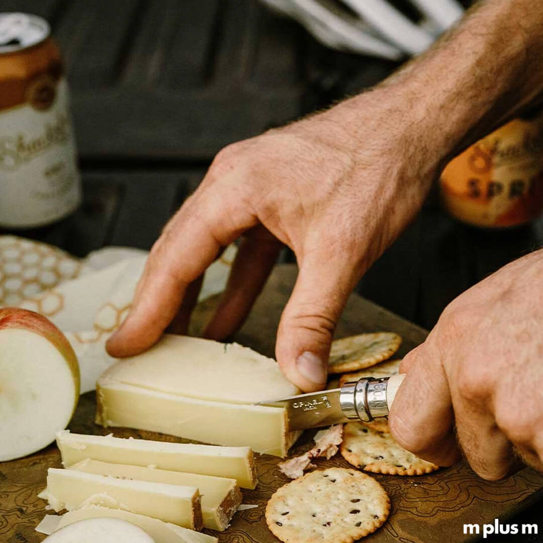 Umweltfreundliches Taschenmesser mit scharfer Klinge