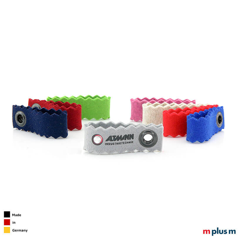 In vielen Farben lieferbar: Oktoberfest Goodie Maßkrugband Schlüsselanhänger aus Wollfilz 'Made in Germany'