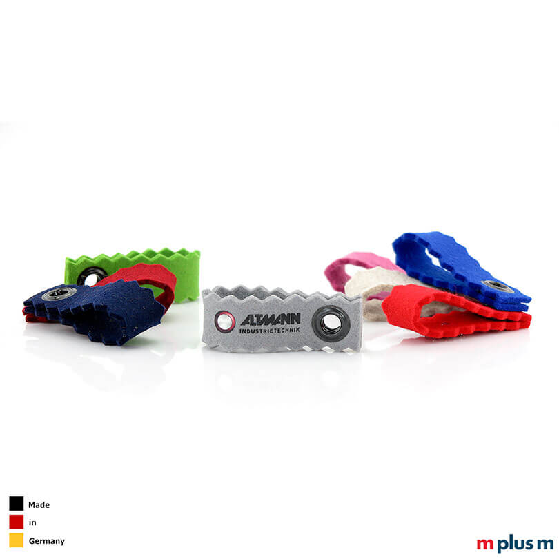 In vielen Farben lieferbar: Oktoberfest Goodie Maßkrugband Schlüsselanhänger aus Wollfilz 'Made in Germany'