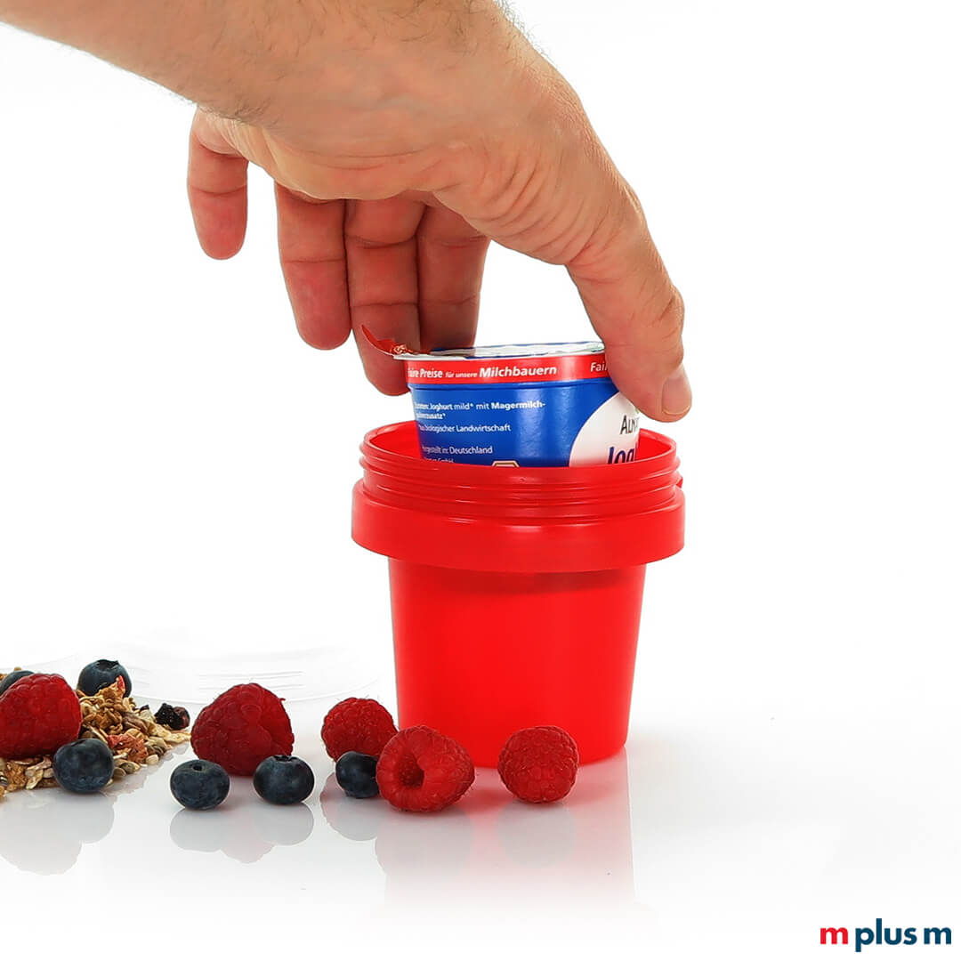 Praktischen Becher fürs Müsli unterwegs mit Logo bedrucken